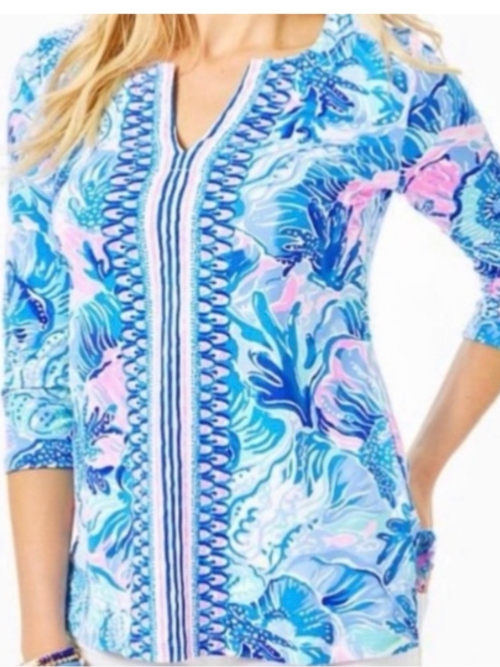 Lilly Pulitzer Karina Tunic in Shade Seekers Print. Chilly Lilly UP5 50+ materia